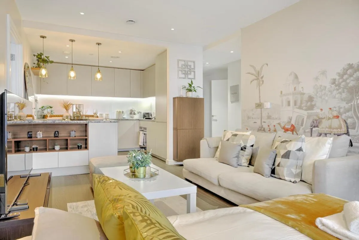 Image 4 of Trendy 3-Bed, 2-Bath – O2 London Escape – Your Ideal Stay