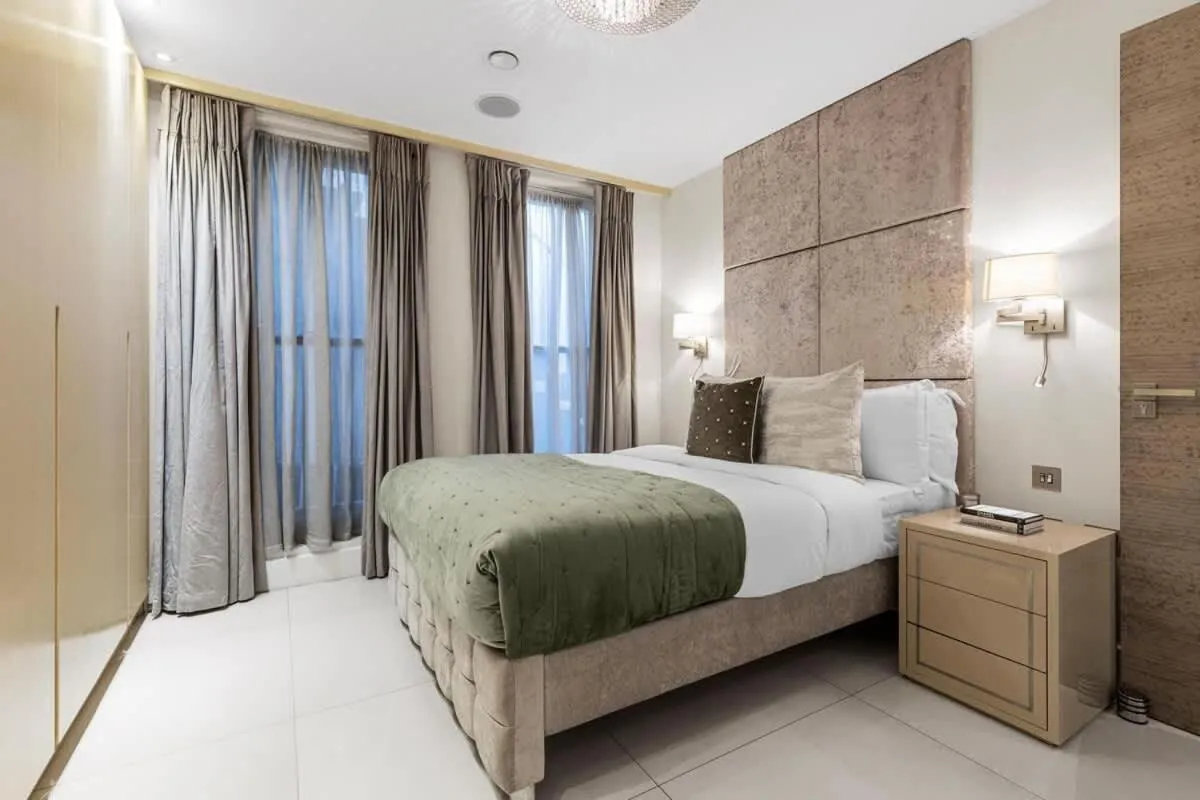 Image 4 of Trendy Split-Level Two-Bedroom Flat