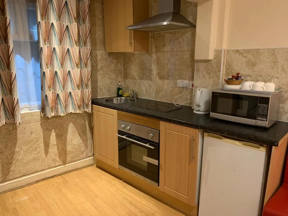Image 3 of Twickenham Guest House