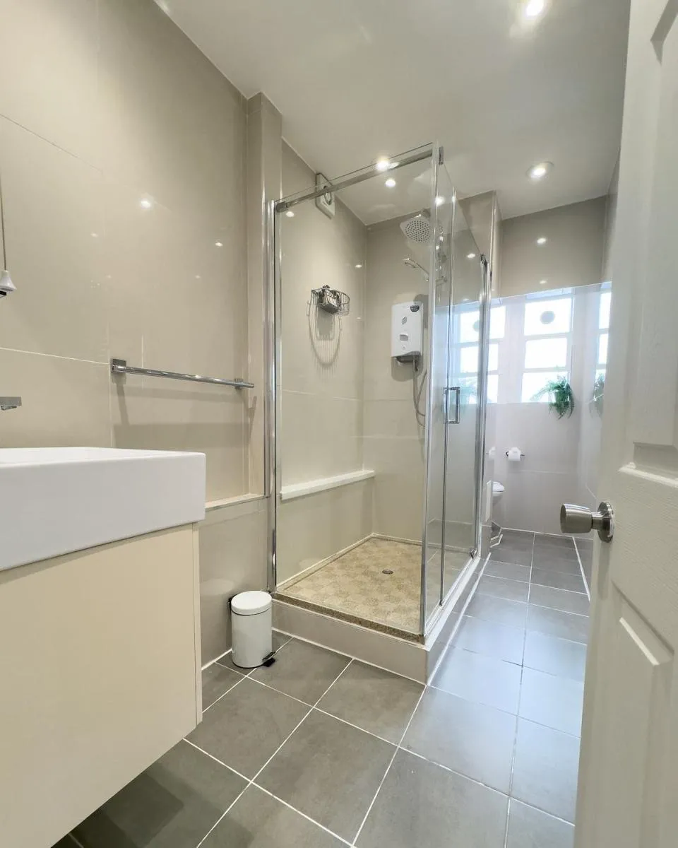 Image 4 of Two-Bed City Centre flat 100m from Trafalgar sqr