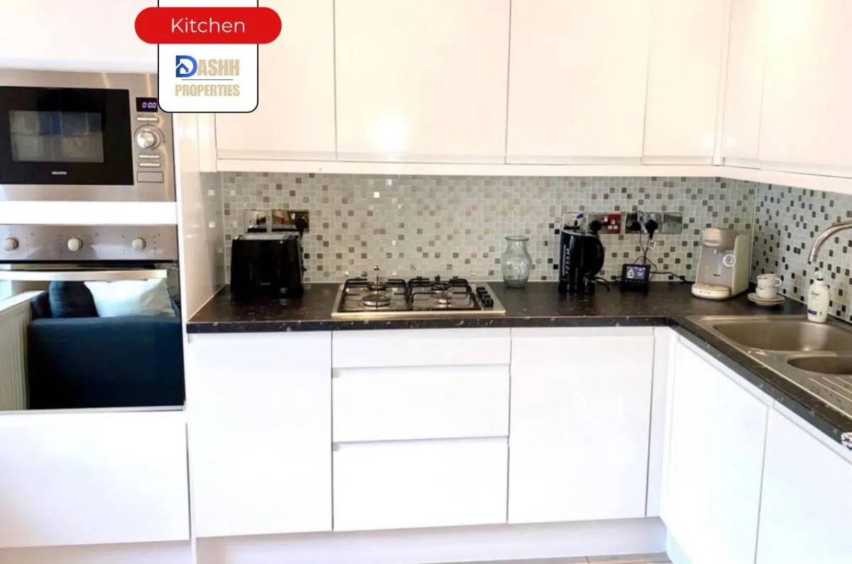 Image 3 of Two Bedroom Apartment By Dashh Properties Short Lets & Serviced Accommodation In Shepherds Bush With Free Wifi