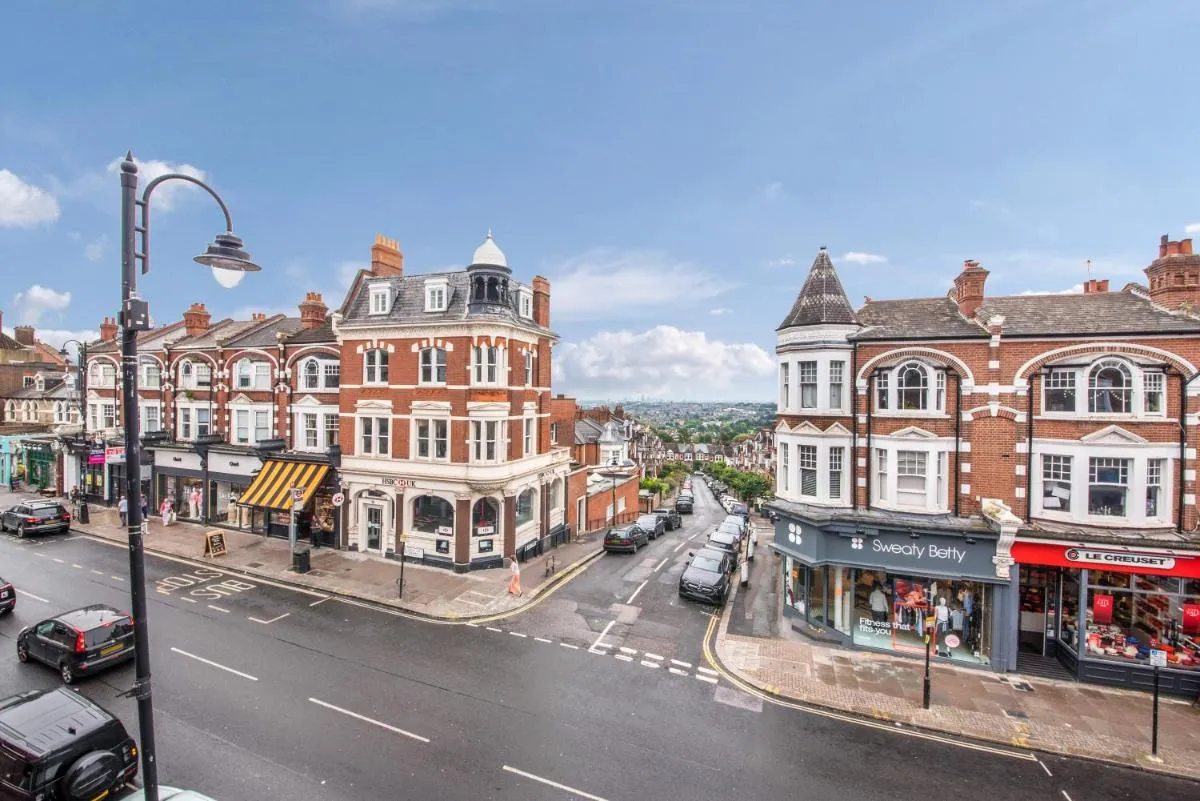 Image 5 of Two Bedroom Apartment Muswell Hill – Second Floor