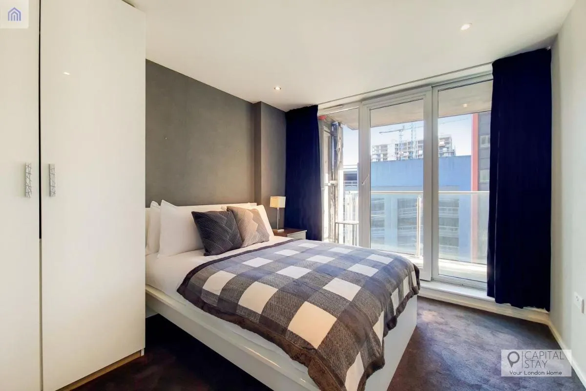 Image 3 of Two Bedroom Apartment – London ExCeL Stays
