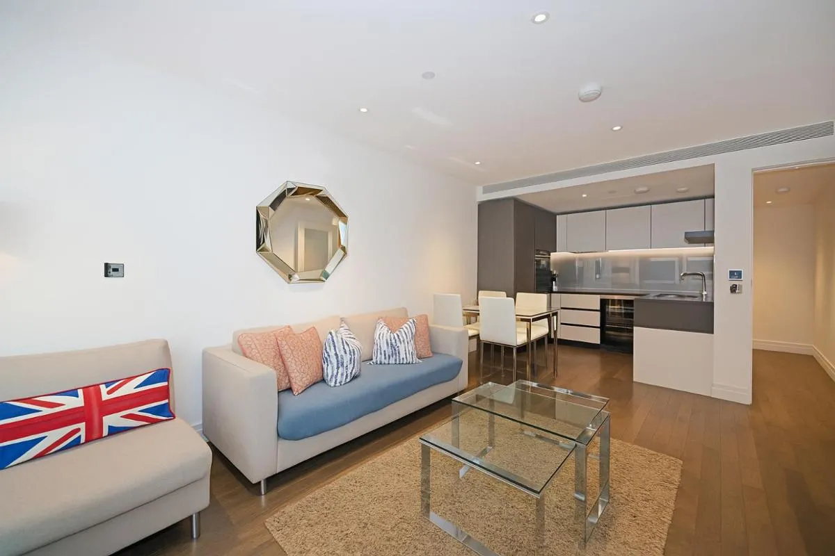 Image 4 of Two Bedroom Flat-Heart of London