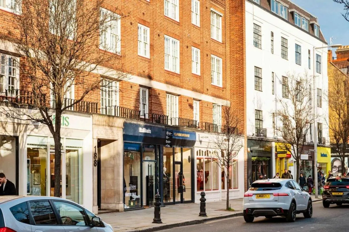 Image 5 of Unbeatable location-Chelsea flat