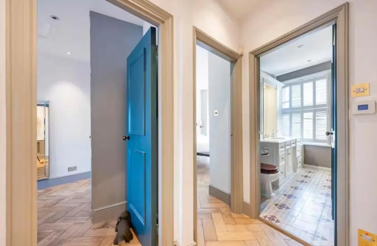 Image 3 of Unbeatable location-Chelsea flat