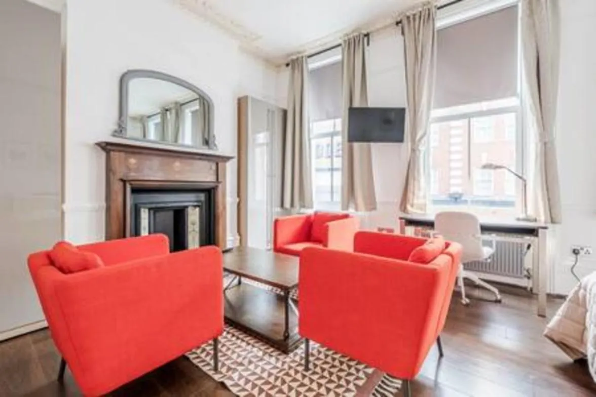 Image 5 of Unbeatable location in Camden-spacious studio flat