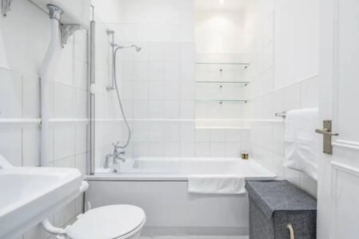 Image 3 of Unbeatable location in Camden-spacious studio flat