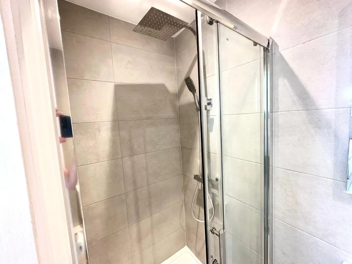 Image 3 of Unique Modern, Private Apartment,15 Mins To Central London