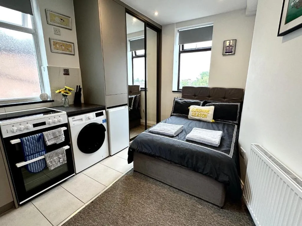 Image 1 of Unique Modern, Private Apartment,15 Mins To Central London