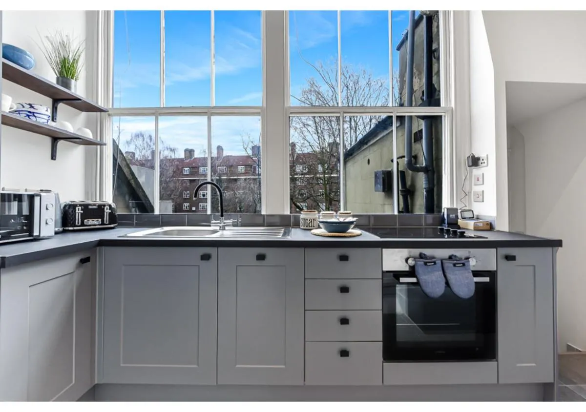Image 3 of Upscale Urban Haven: Luxury Flat