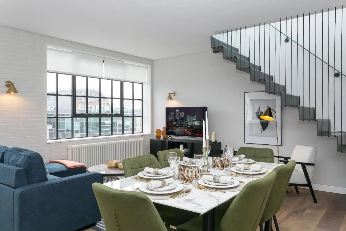 Image 4 of Urban Chic – Clink Street