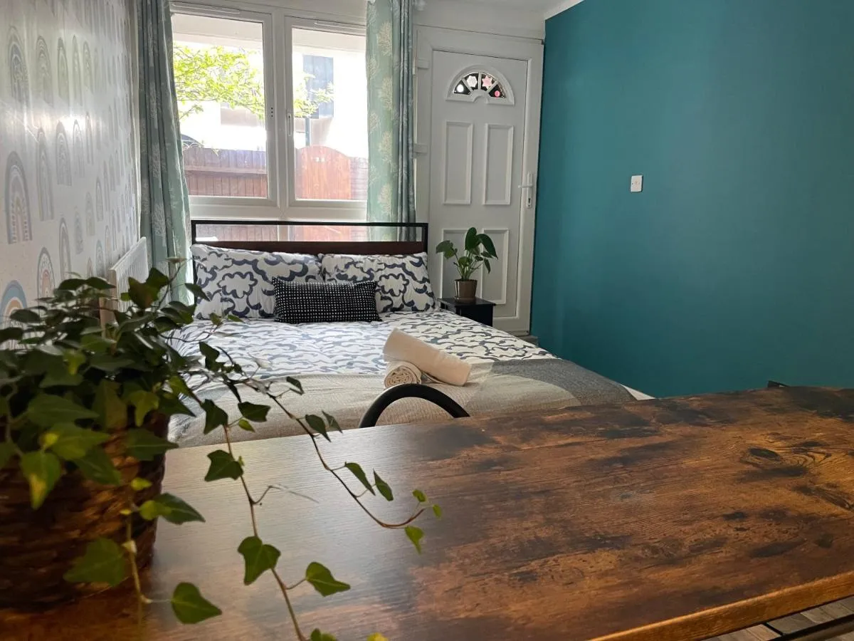 Image 3 of Urban Loft Studio #1