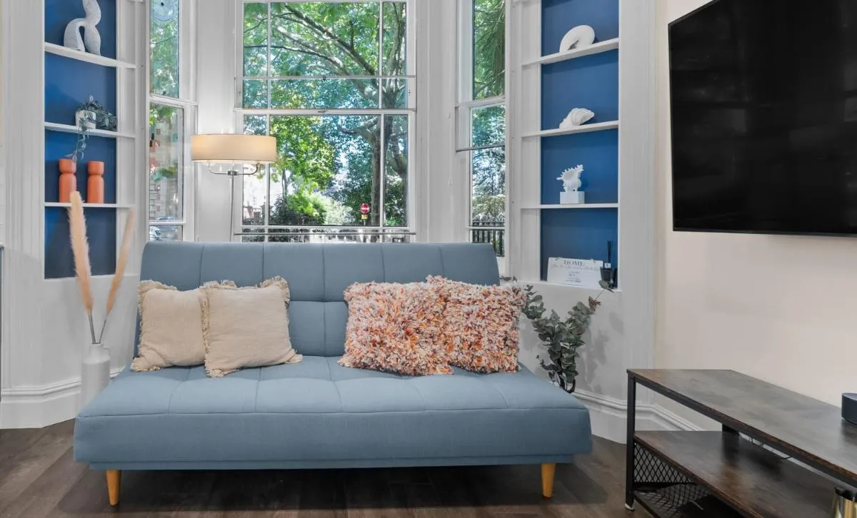 Image 5 of VICHY – The Hampstead Star | Prime Location