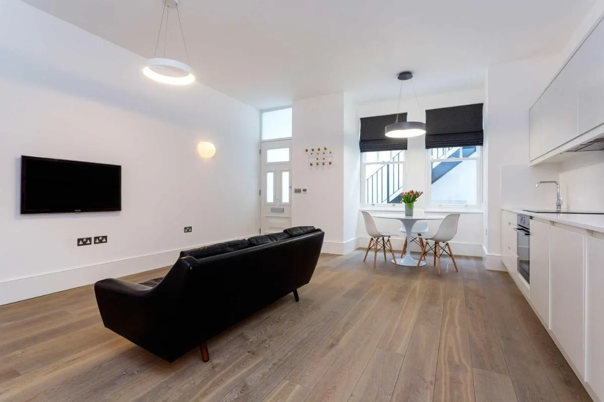 Image 4 of Veeve – Contemporary in Swiss Cottage