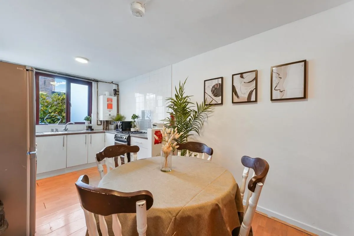 Image 4 of Very Nice Big Place in Camden Town 2 Minutes to Kings Cross