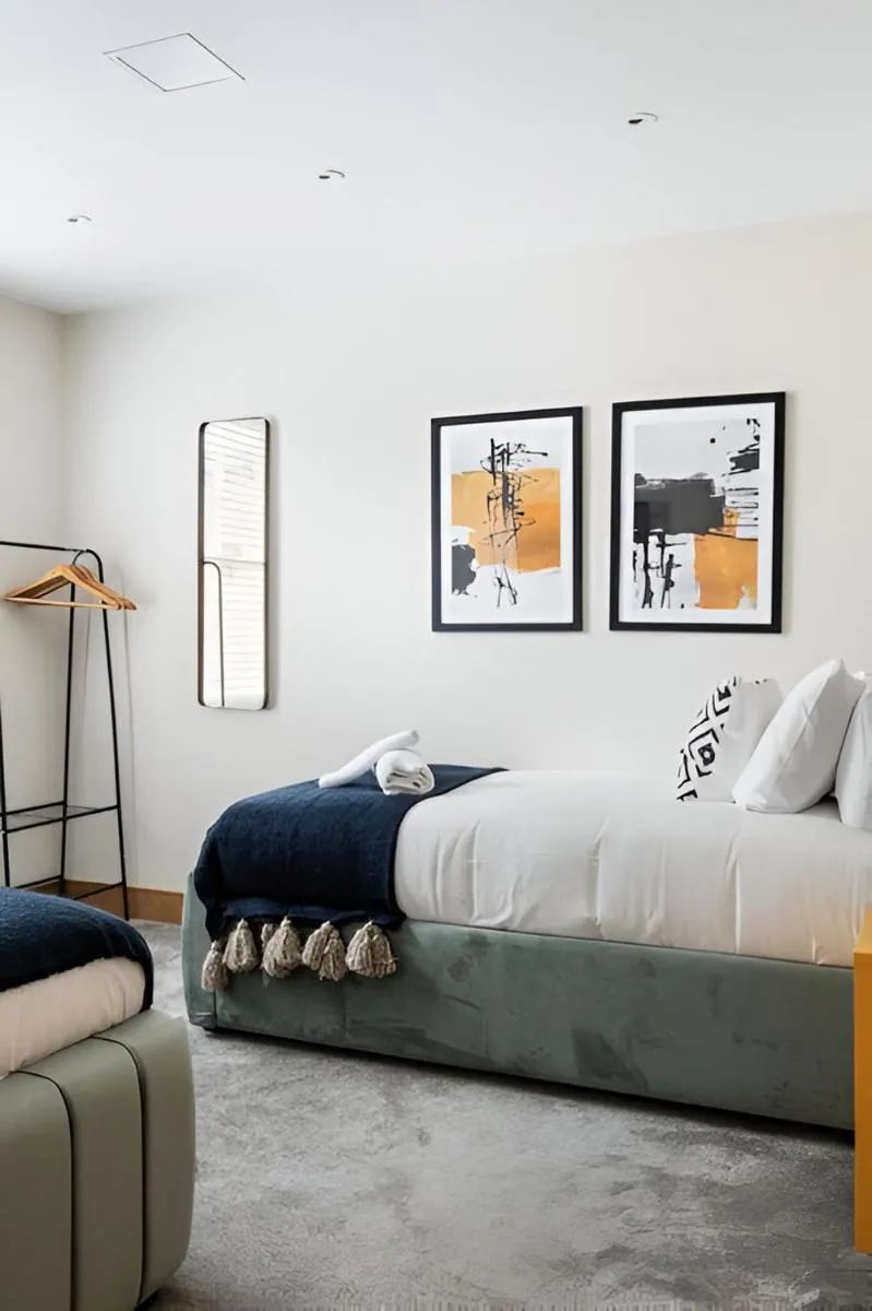 Image 4 of Vibrant Urban Escape, Family Friendly – Sleeps 8!