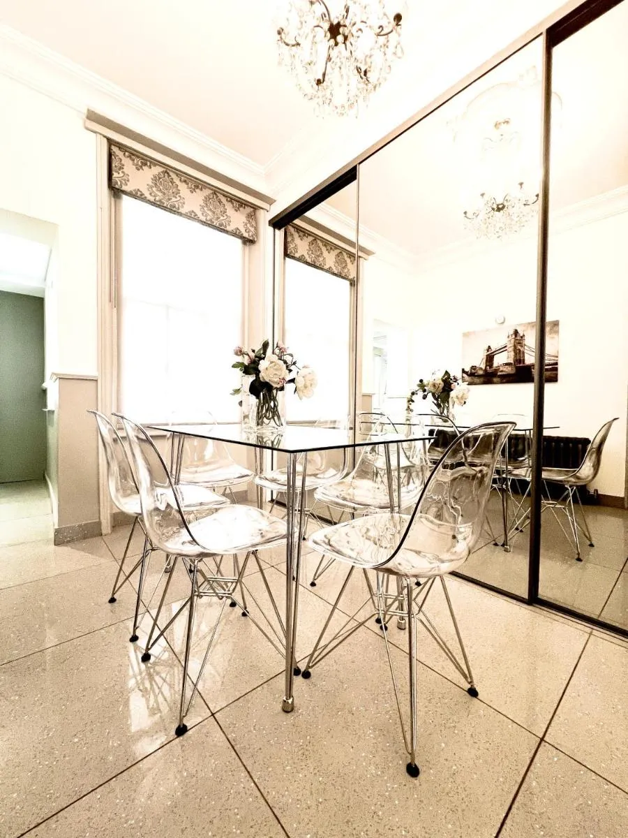Image 4 of Victoria Belgravia Townhouse