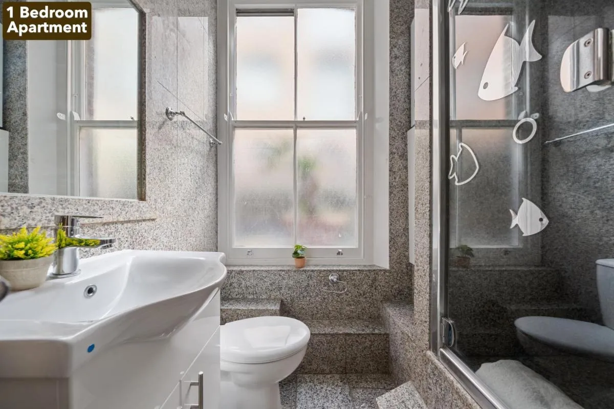 Image 3 of Wardour Street Soho Modern Studio, 1 and 2 Bedroom Apartments