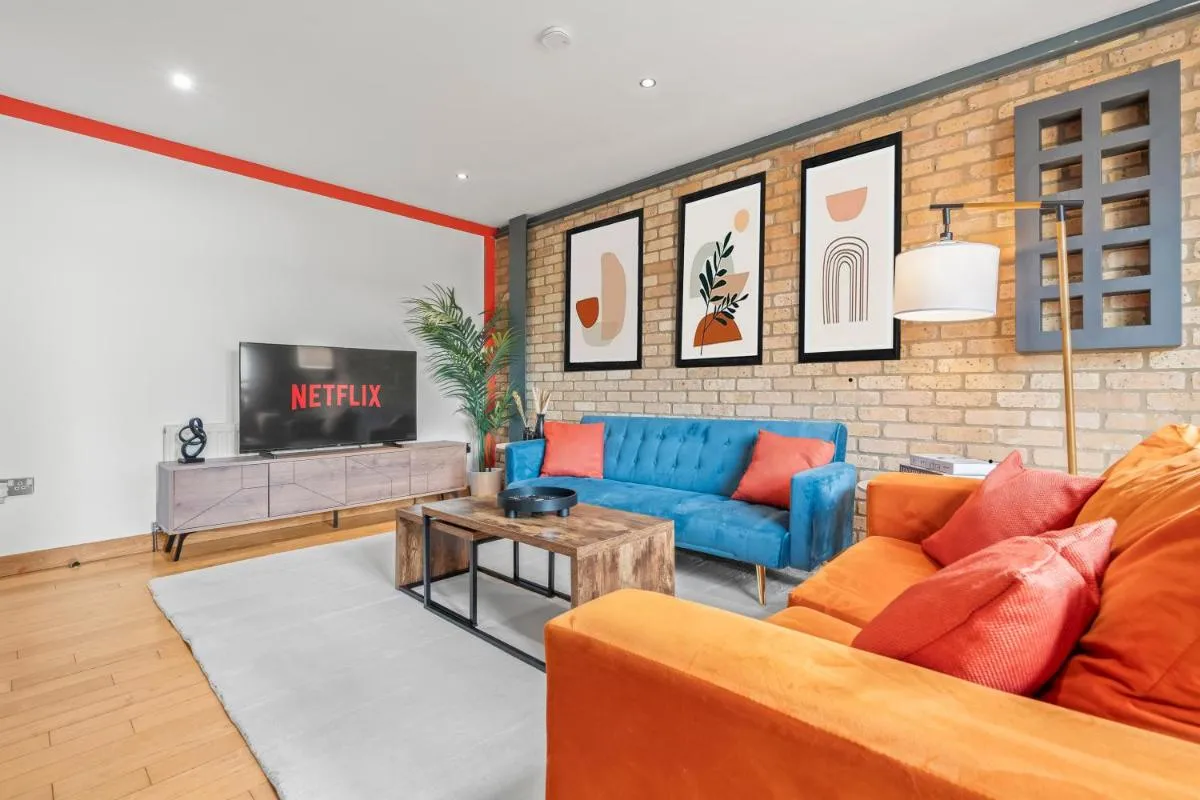 Image 3 of Waterloo – Modern and Industrial 2 Bed – Close to London Bridge, Sleeps 6