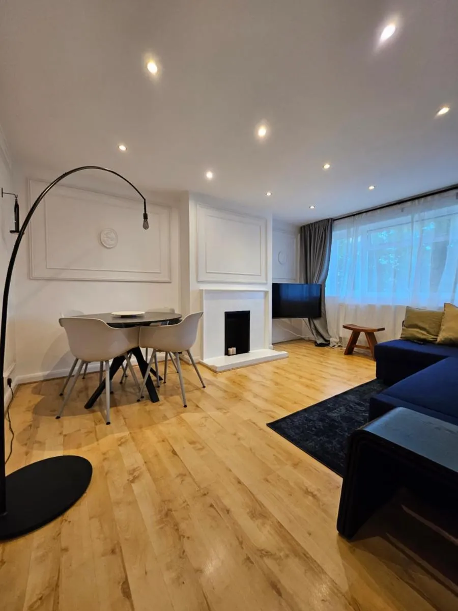 Image 5 of Wembley, Cosy 2 Bed Apa, Next to the park