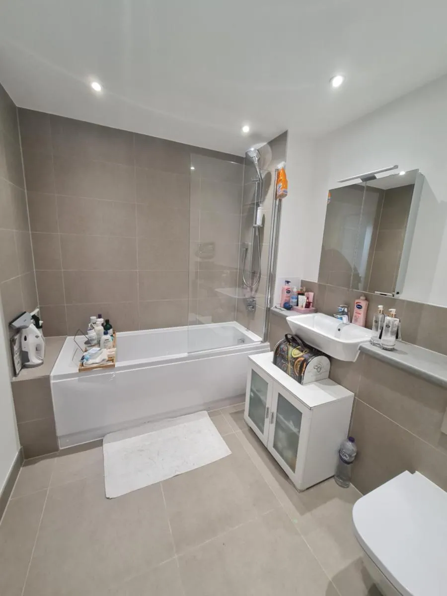 Image 3 of Wembley Stadium Comfort stay Cosy room with a view Concerts, matches and more