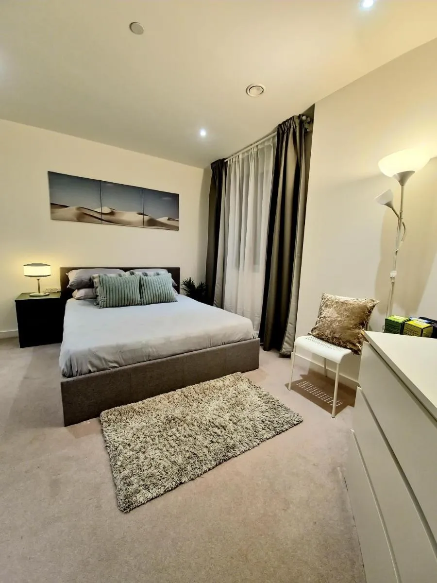 Image 5 of Wembley Stadium Comfort stay Cosy room with a view Concerts, matches and more