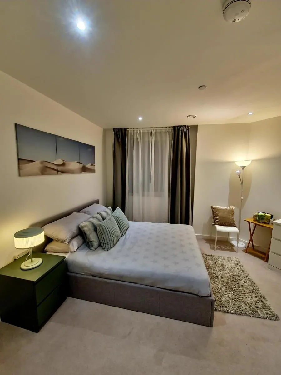 Image 4 of Wembley Stadium Comfort stay Cosy room with a view Concerts, matches and more