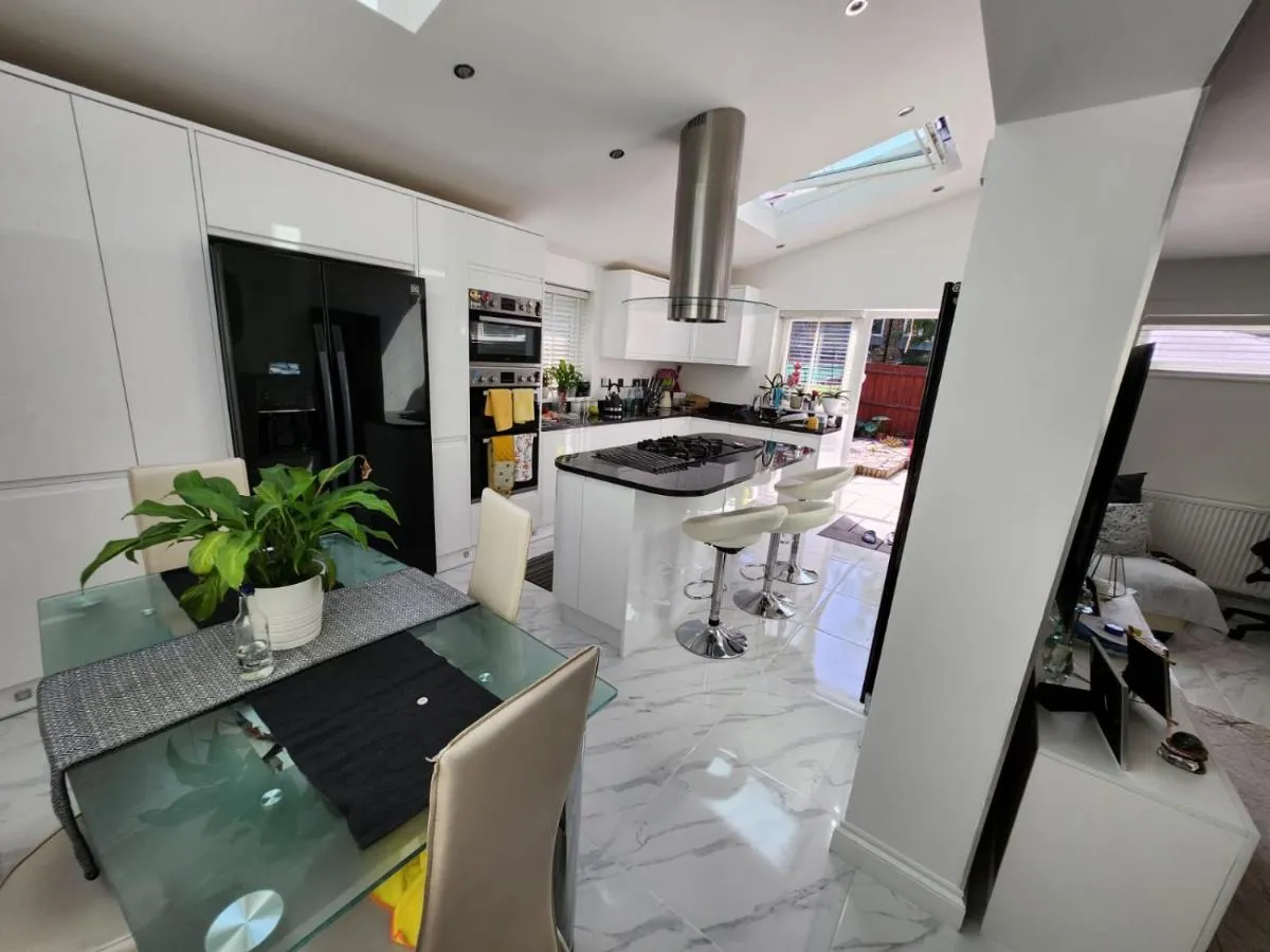 Image 4 of West Dulwich Home 28 Mins to London Victoria