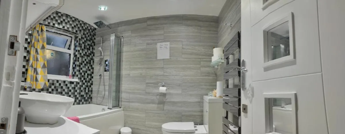 Image 3 of West Dulwich Home 28 Mins to London Victoria