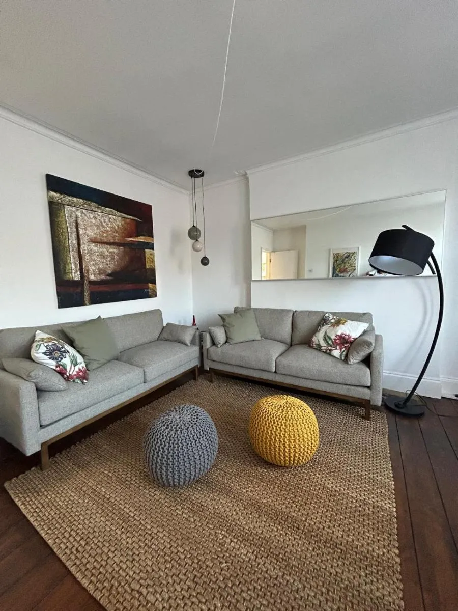 Image 4 of West Kensington 2Bed Flat