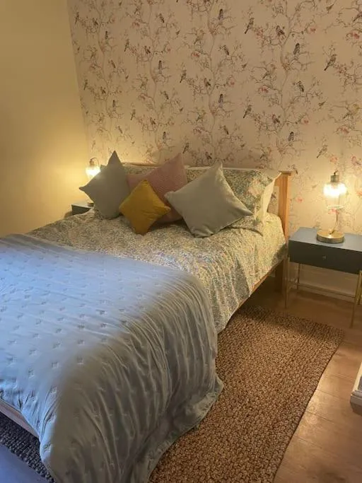 Image 3 of West London stunning garden flat – period features