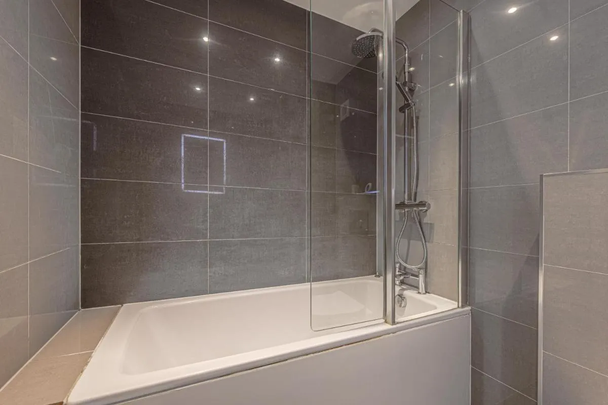 Image 3 of West Residence Bromley