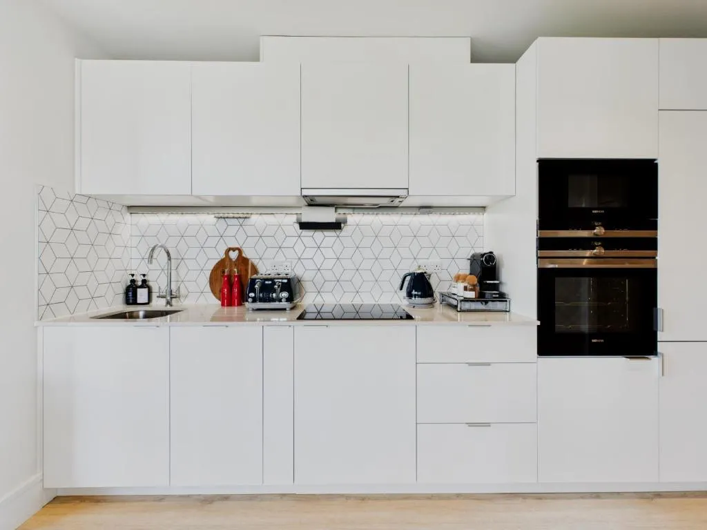 Image 1 of West Wimbledon, 2 Bedroom Luxury Stay, Gym, Free Parking