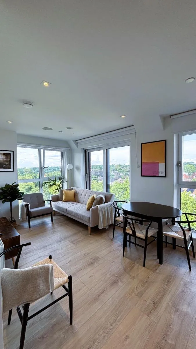 Image 4 of West Wimbledon, 2 Bedroom Luxury Stay, Gym, Free Parking