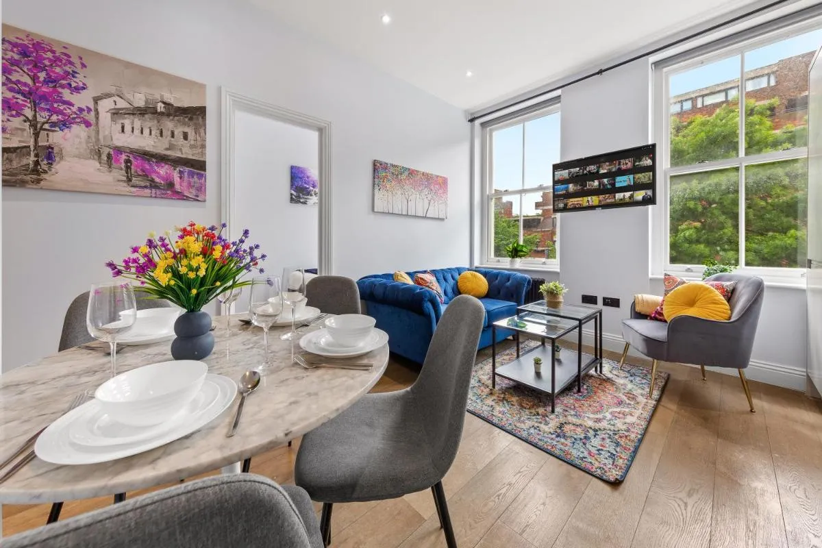 Image 4 of Westminster 2 Bedroom apartment with AC sleeps 5