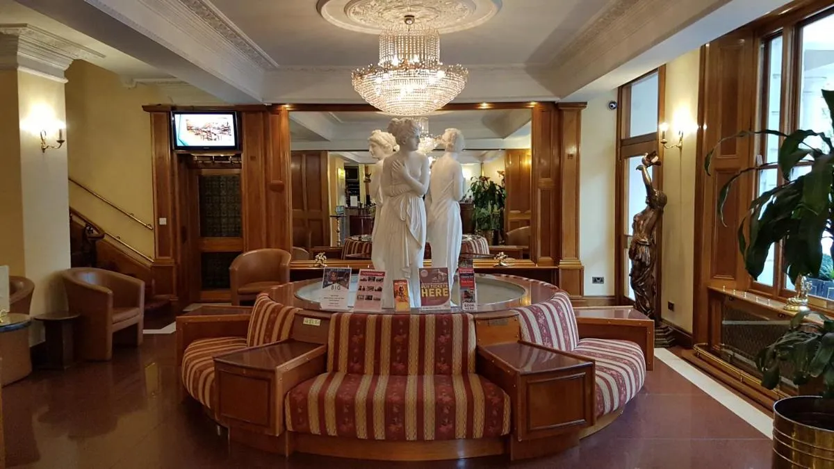 Image 4 of Westpoint Hotel
