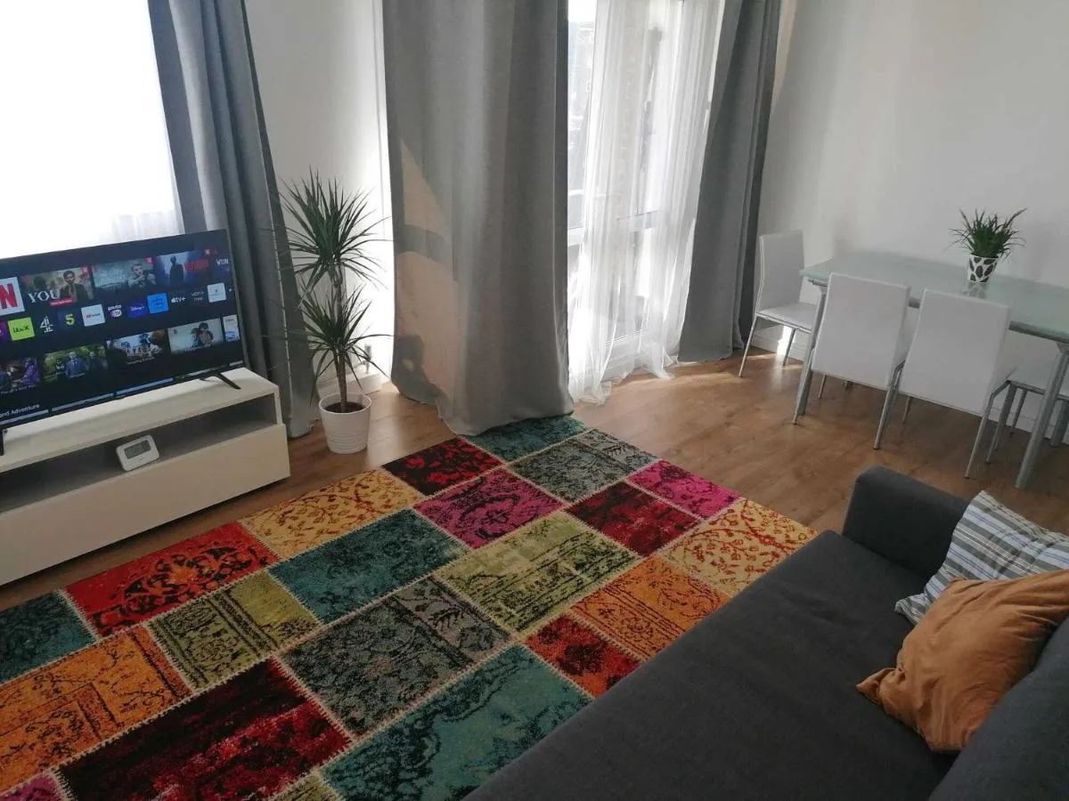 Image 3 of White City Apartment, your London stay