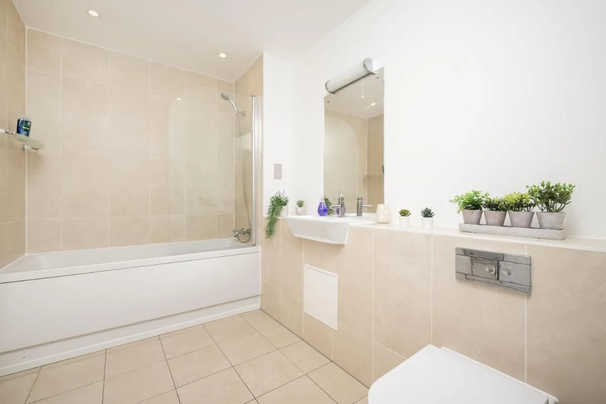 Image 3 of White City Stylish Home by StayStayStay