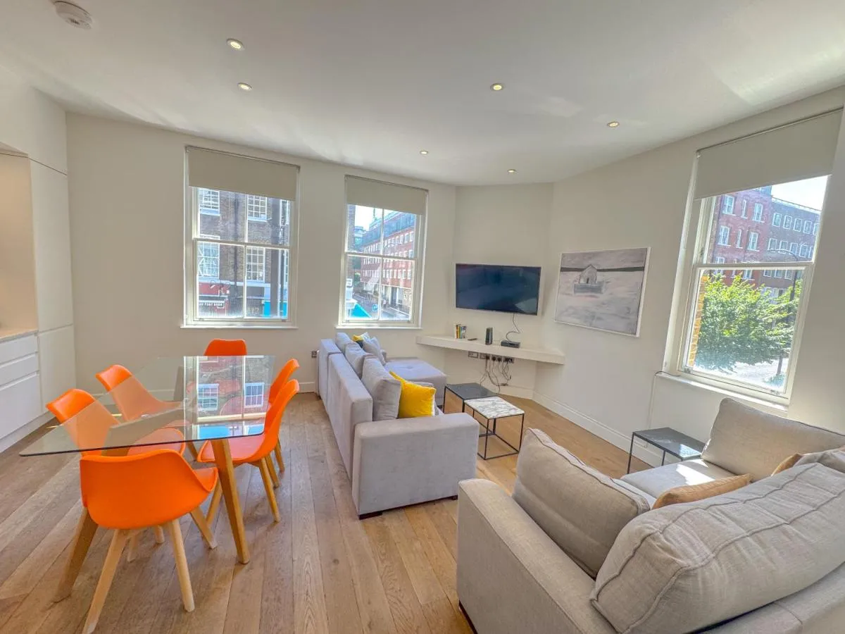 Image 3 of Whitfield Street Apartments