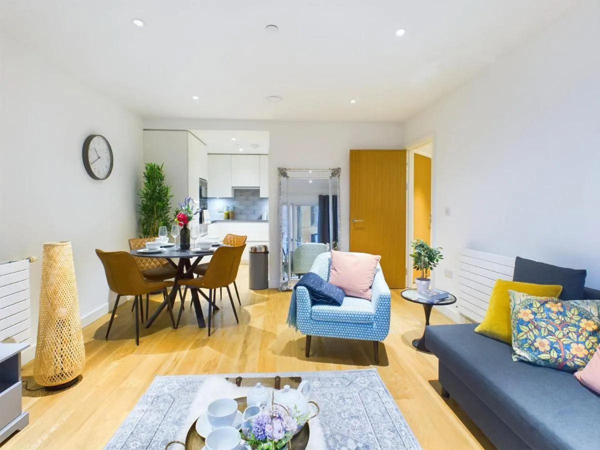 Image 4 of Wild Roses Serviced Apartments – Canning Town