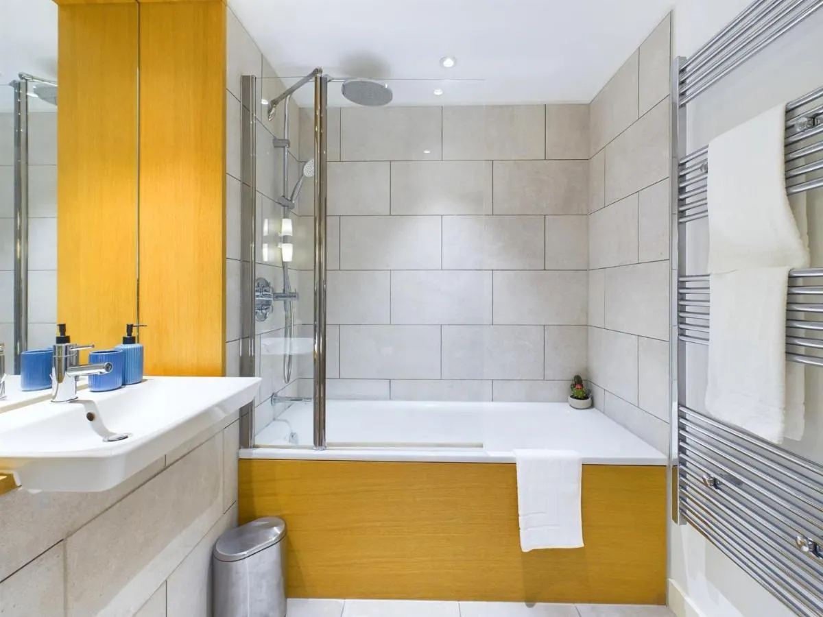 Image 3 of Wild Roses Serviced Apartments – Canning Town