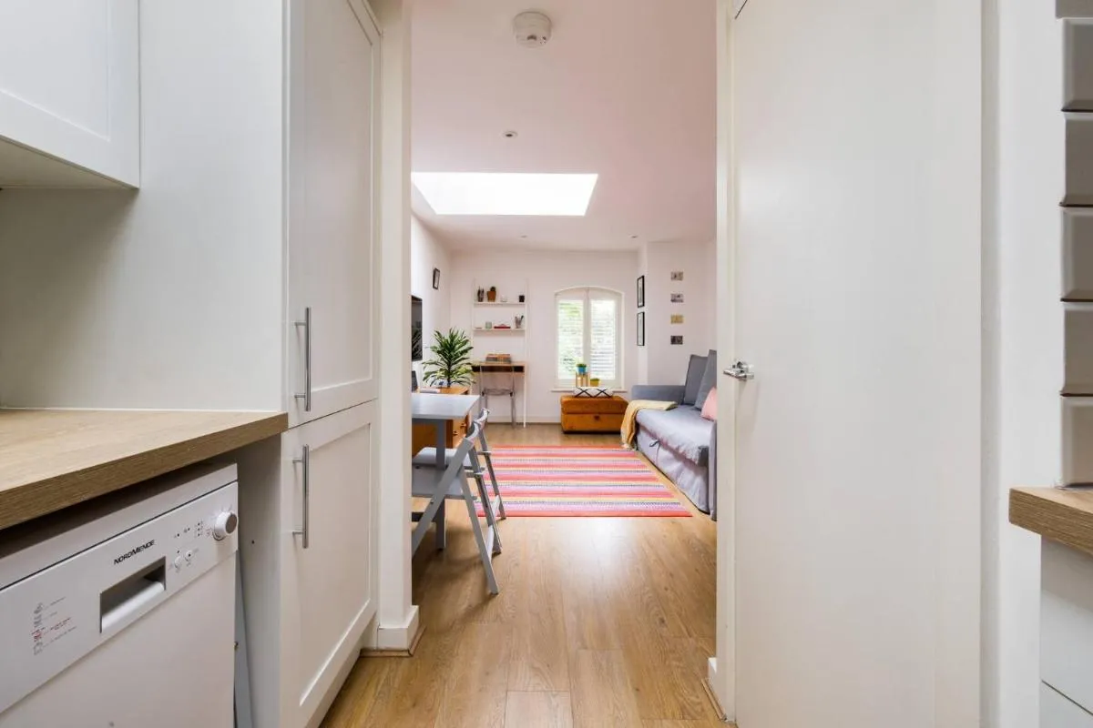 Image 4 of Wild Roses Serviced Apartments – City Airport