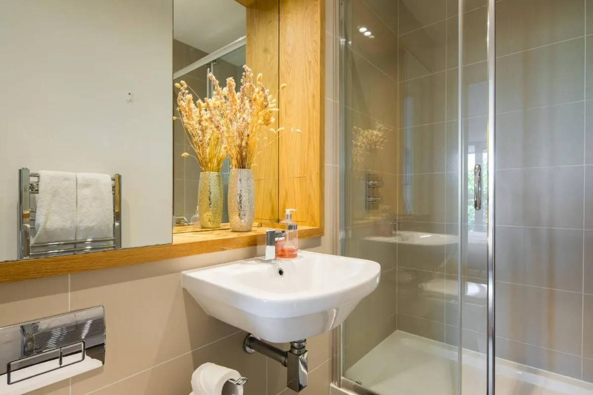 Image 3 of Wild Roses Serviced Apartments – Greenwich