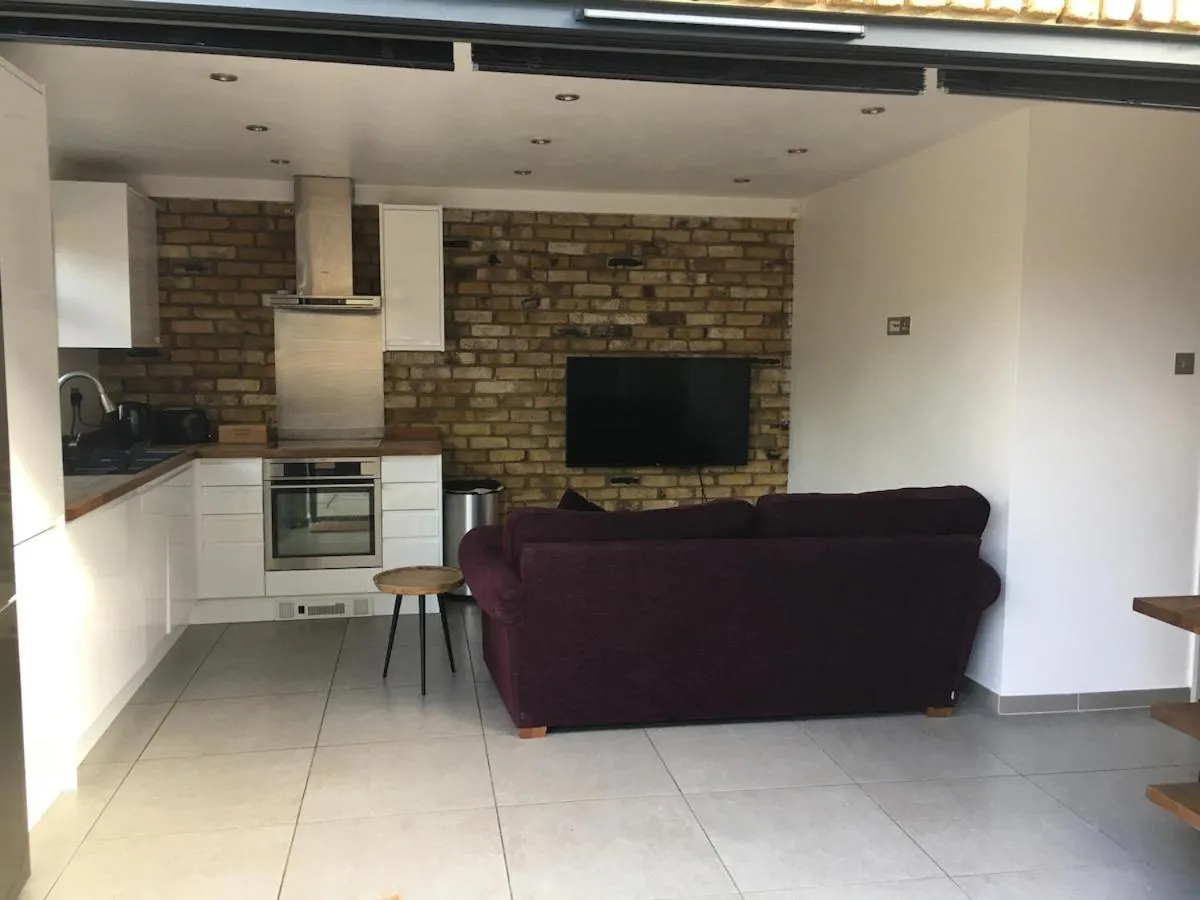 Image 3 of Wingfield Garden Suite
