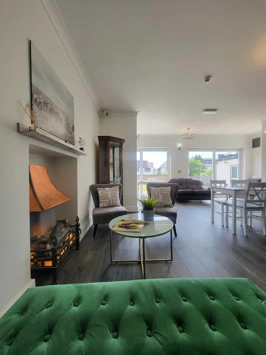 Image 4 of Woodford Hotel