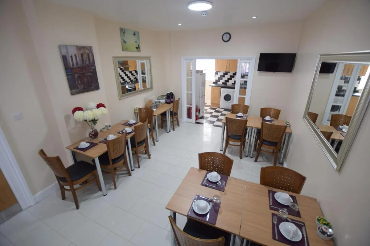 Image 4 of Woodlands Lodge Ilford