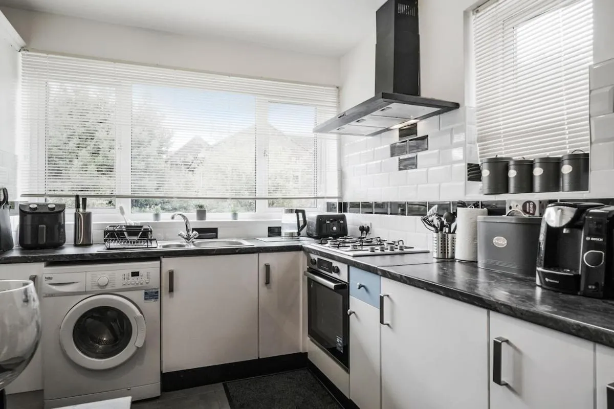 Image 4 of Work, Rest & Explore 4-Bed Flat Near Brixton