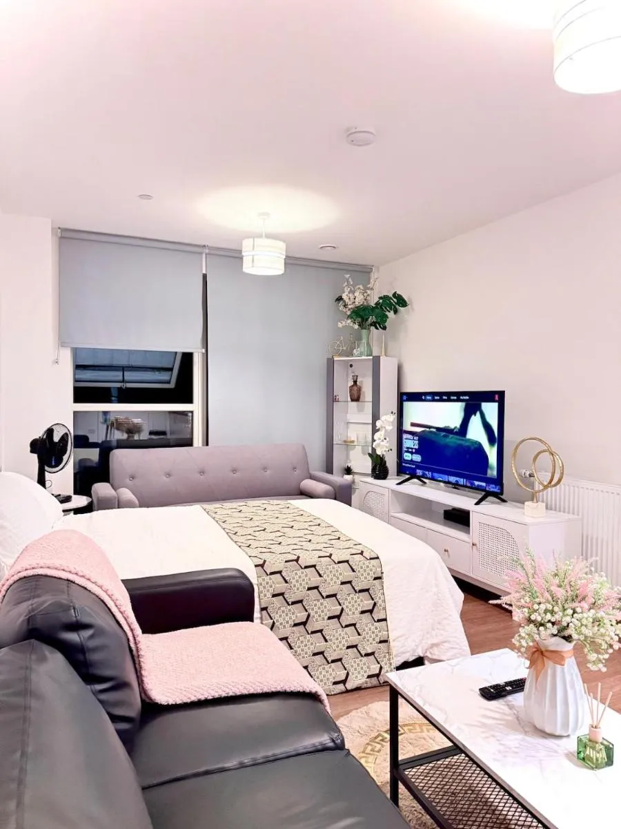 Image 4 of Your perfect holiday experience Flat near London Bridge -16mins and O2 arena – 8mins