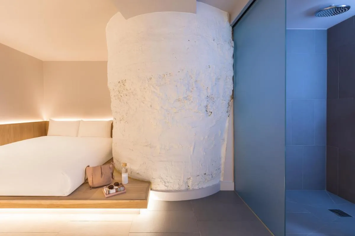 Image 5 of Zedwell Underground Hotel Tottenham Court Rd